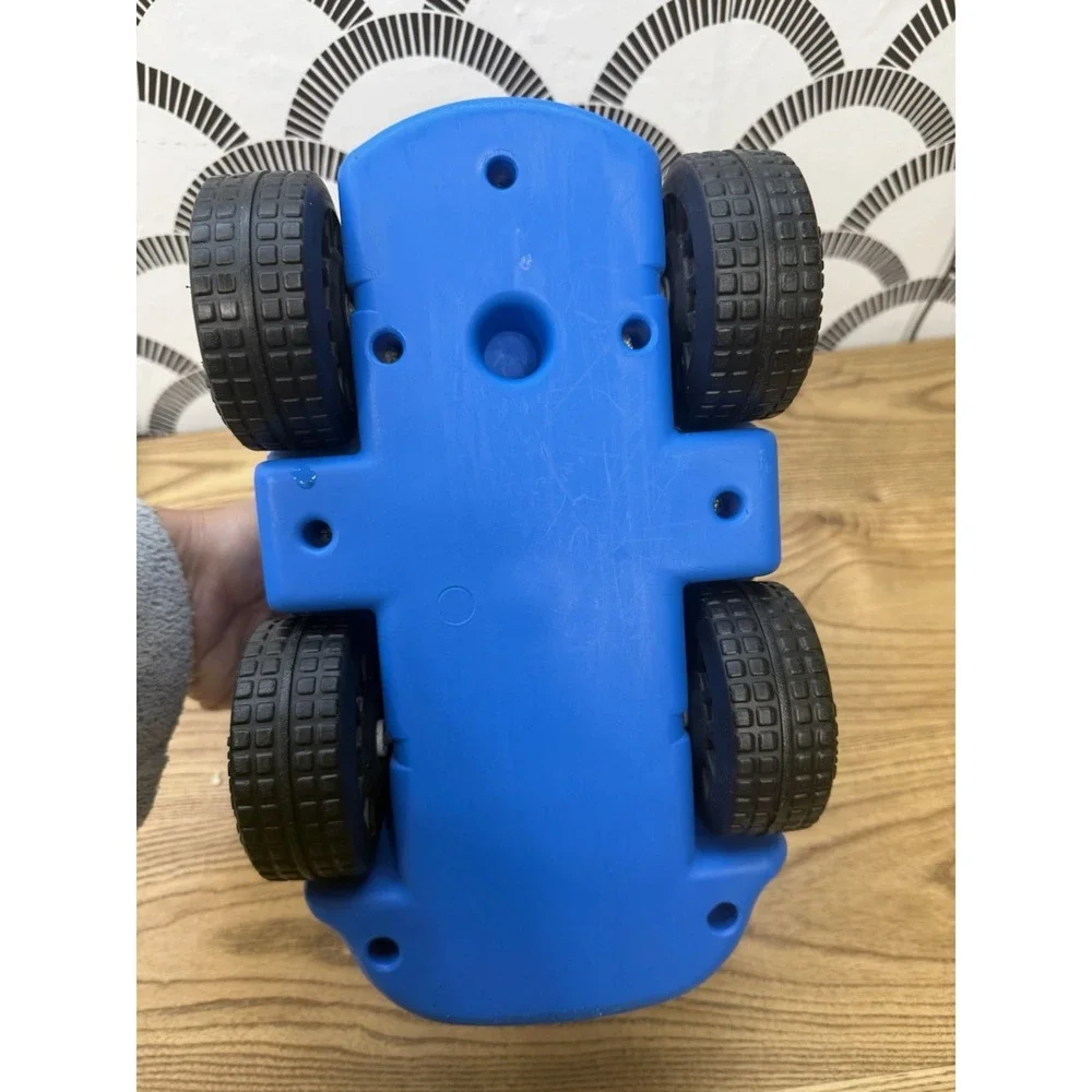 Little Tikes clean cab